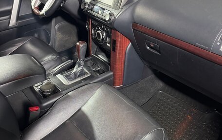 Toyota Land Cruiser Prado 150 рестайлинг 2, 2016 год, 3 500 000 рублей, 13 фотография