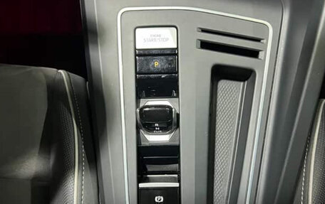 Volkswagen Golf VIII, 2021 год, 1 650 000 рублей, 16 фотография