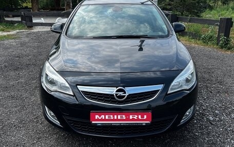 Opel Astra J, 2011 год, 860 000 рублей, 4 фотография