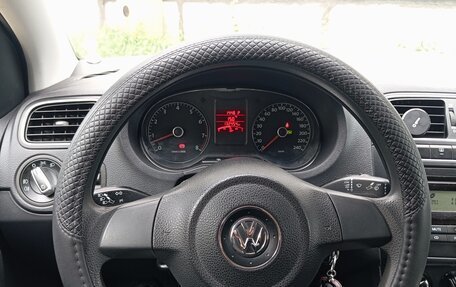 Volkswagen Polo VI (EU Market), 2012 год, 750 000 рублей, 13 фотография
