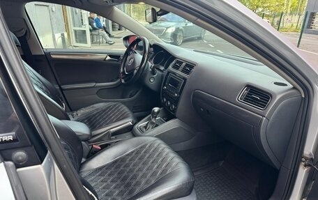 Volkswagen Jetta VI, 2016 год, 1 300 000 рублей, 5 фотография