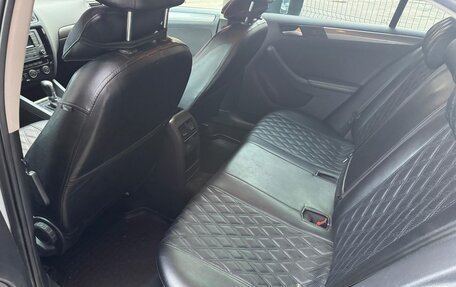 Volkswagen Jetta VI, 2016 год, 1 300 000 рублей, 10 фотография