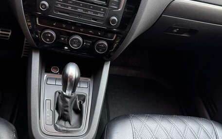 Volkswagen Jetta VI, 2016 год, 1 300 000 рублей, 14 фотография