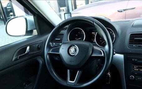 Skoda Yeti I рестайлинг, 2014 год, 800 000 рублей, 11 фотография