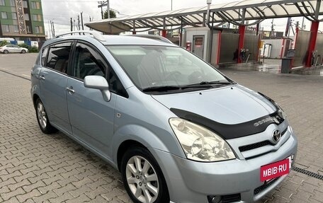 Toyota Corolla Verso I, 2005 год, 799 000 рублей, 2 фотография