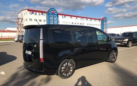 Hyundai Staria, 2022 год, 6 000 000 рублей, 5 фотография