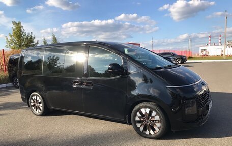 Hyundai Staria, 2022 год, 6 000 000 рублей, 4 фотография
