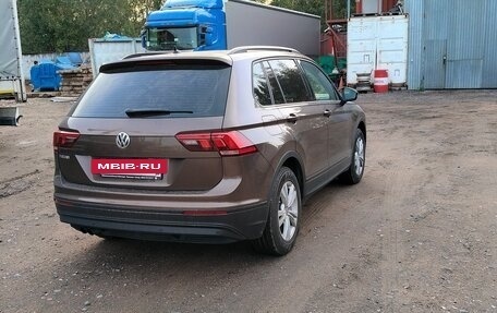 Volkswagen Tiguan II, 2020 год, 2 500 000 рублей, 2 фотография