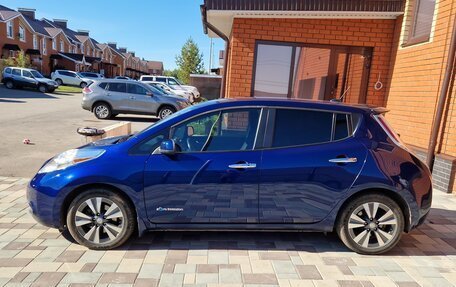 Nissan Leaf I, 2015 год, 1 150 000 рублей, 4 фотография