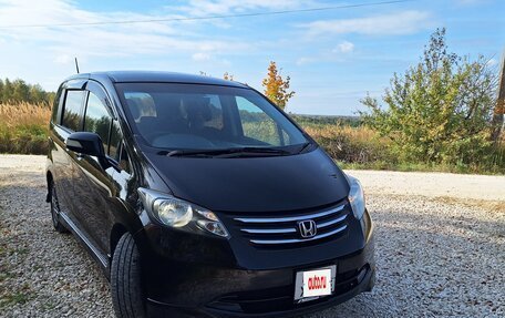 Honda Freed I, 2010 год, 1 135 000 рублей, 15 фотография