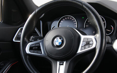 BMW 3 серия, 2019 год, 3 980 000 рублей, 16 фотография