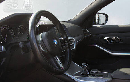 BMW 3 серия, 2019 год, 3 980 000 рублей, 14 фотография