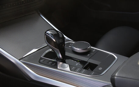 BMW 3 серия, 2019 год, 3 980 000 рублей, 18 фотография