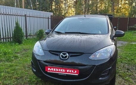 Mazda 2 III, 2011 год, 560 000 рублей, 2 фотография