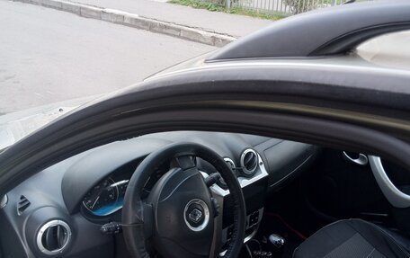 Renault Sandero I, 2013 год, 750 000 рублей, 3 фотография