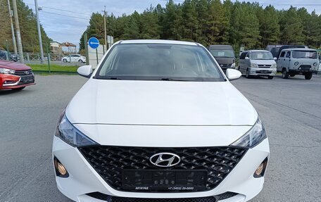 Hyundai Accent IV, 2022 год, 1 799 000 рублей, 2 фотография