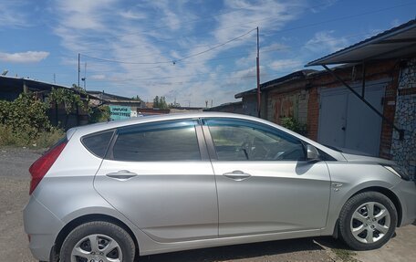Hyundai Solaris II рестайлинг, 2012 год, 850 000 рублей, 6 фотография