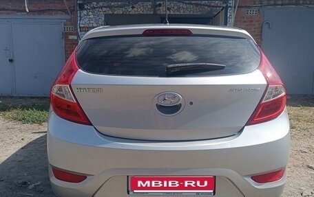 Hyundai Solaris II рестайлинг, 2012 год, 850 000 рублей, 8 фотография