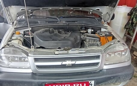 Chevrolet Niva I рестайлинг, 2004 год, 280 000 рублей, 4 фотография