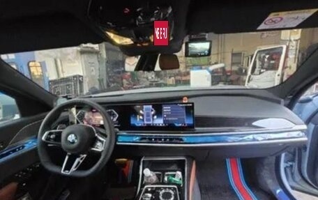 BMW 7 серия, 2024 год, 9 999 999 рублей, 6 фотография