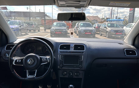 Volkswagen Polo VI (EU Market), 2018 год, 1 050 000 рублей, 2 фотография