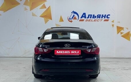 Hyundai Sonata VI, 2011 год, 585 000 рублей, 4 фотография