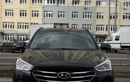 Hyundai Santa Fe III рестайлинг, 2018 год, 2 220 000 рублей, 2 фотография