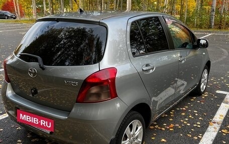 Toyota Yaris III рестайлинг, 2008 год, 720 000 рублей, 3 фотография