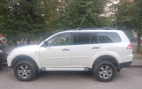 Mitsubishi Pajero Sport II рестайлинг, 2013 год, 1 720 000 рублей, 11 фотография