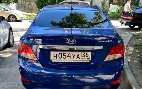 Hyundai Solaris II рестайлинг, 2011 год, 690 000 рублей, 6 фотография