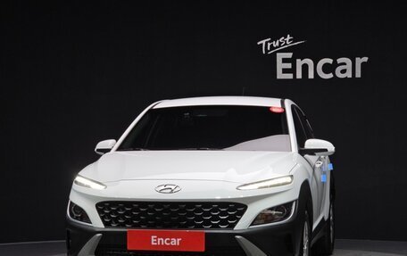 Hyundai Kona I, 2022 год, 1 832 000 рублей, 3 фотография
