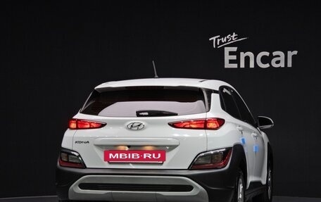 Hyundai Kona I, 2022 год, 1 832 000 рублей, 4 фотография