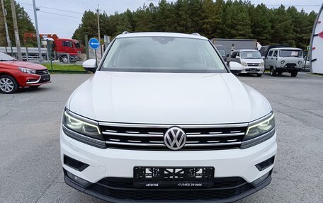 Volkswagen Tiguan II, 2019 год, 2 094 995 рублей, 2 фотография