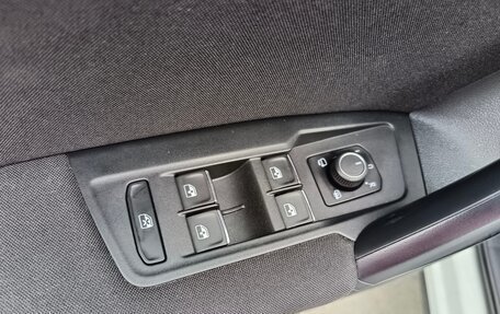Volkswagen Tiguan II, 2019 год, 2 094 995 рублей, 11 фотография
