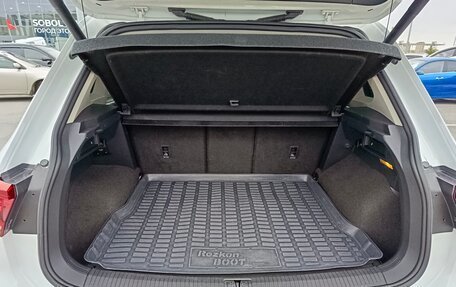 Volkswagen Tiguan II, 2019 год, 2 094 995 рублей, 13 фотография