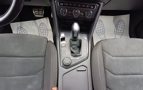 Volkswagen Tiguan II, 2019 год, 2 094 995 рублей, 24 фотография