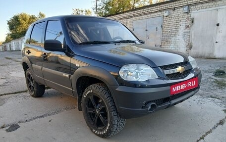 Chevrolet Niva I рестайлинг, 2015 год, 680 000 рублей, 4 фотография