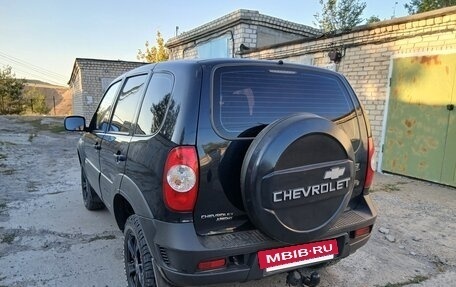 Chevrolet Niva I рестайлинг, 2015 год, 680 000 рублей, 3 фотография