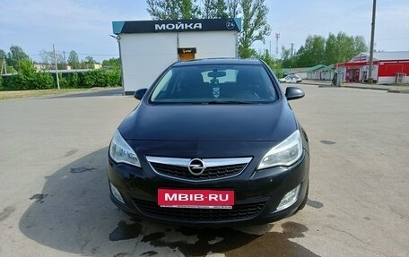 Opel Astra J, 2012 год, 655 000 рублей, 1 фотография