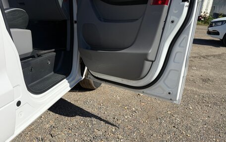 Hyundai H-1 II рестайлинг, 2011 год, 1 700 000 рублей, 10 фотография