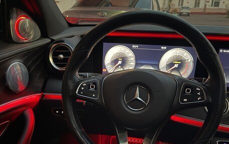Mercedes-Benz E-Класс, 2018 год, 4 500 000 рублей, 25 фотография