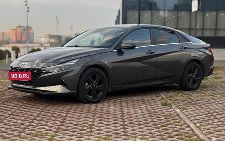 Hyundai Elantra, 2021 год, 2 030 000 рублей, 2 фотография