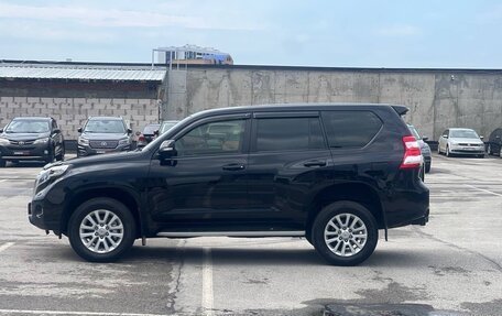 Toyota Land Cruiser Prado 150 рестайлинг 2, 2015 год, 3 437 000 рублей, 7 фотография