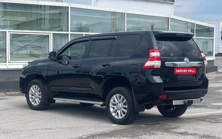 Toyota Land Cruiser Prado 150 рестайлинг 2, 2015 год, 3 437 000 рублей, 3 фотография