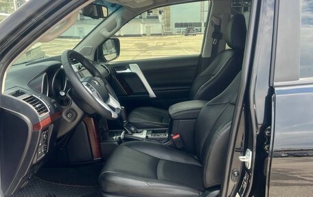 Toyota Land Cruiser Prado 150 рестайлинг 2, 2015 год, 3 437 000 рублей, 19 фотография