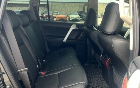 Toyota Land Cruiser Prado 150 рестайлинг 2, 2015 год, 3 437 000 рублей, 23 фотография