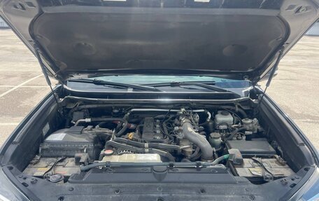 Toyota Land Cruiser Prado 150 рестайлинг 2, 2015 год, 3 437 000 рублей, 28 фотография