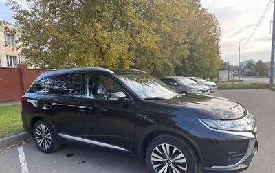 Mitsubishi Outlander III рестайлинг 3, 2021 год, 2 450 000 рублей, 1 фотография