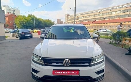 Volkswagen Tiguan II, 2018 год, 2 225 000 рублей, 1 фотография