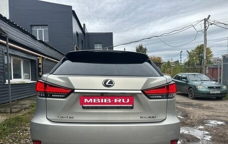 Lexus RX IV рестайлинг, 2019 год, 3 700 000 рублей, 6 фотография